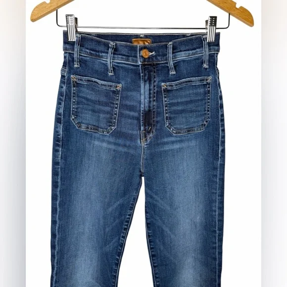 Mother Hustler Patch Pocket Ankle Jeans in Teaming Up Wash Size 25 Medium Wash